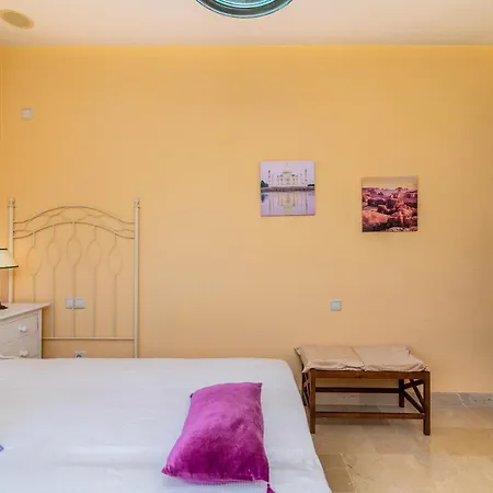 Apartment Spacious In *