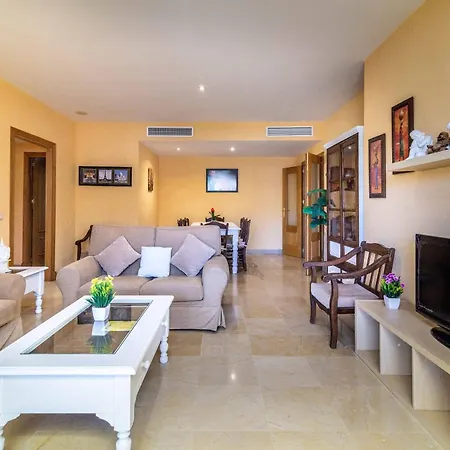 Spacious In Apartament *
