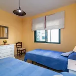 Spacious In Apartment *