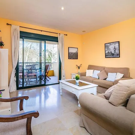 Spacious In מארבלה